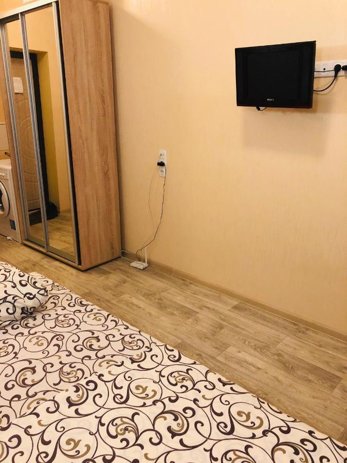 Comfortable Apartment Near Metro Carcóvia Exterior foto
